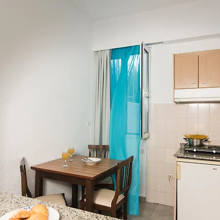 מלון Ibiscus מאליה